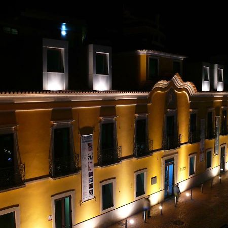 Temple Suites Guesthouse ปอร์ติเมา ภายนอก รูปภาพ