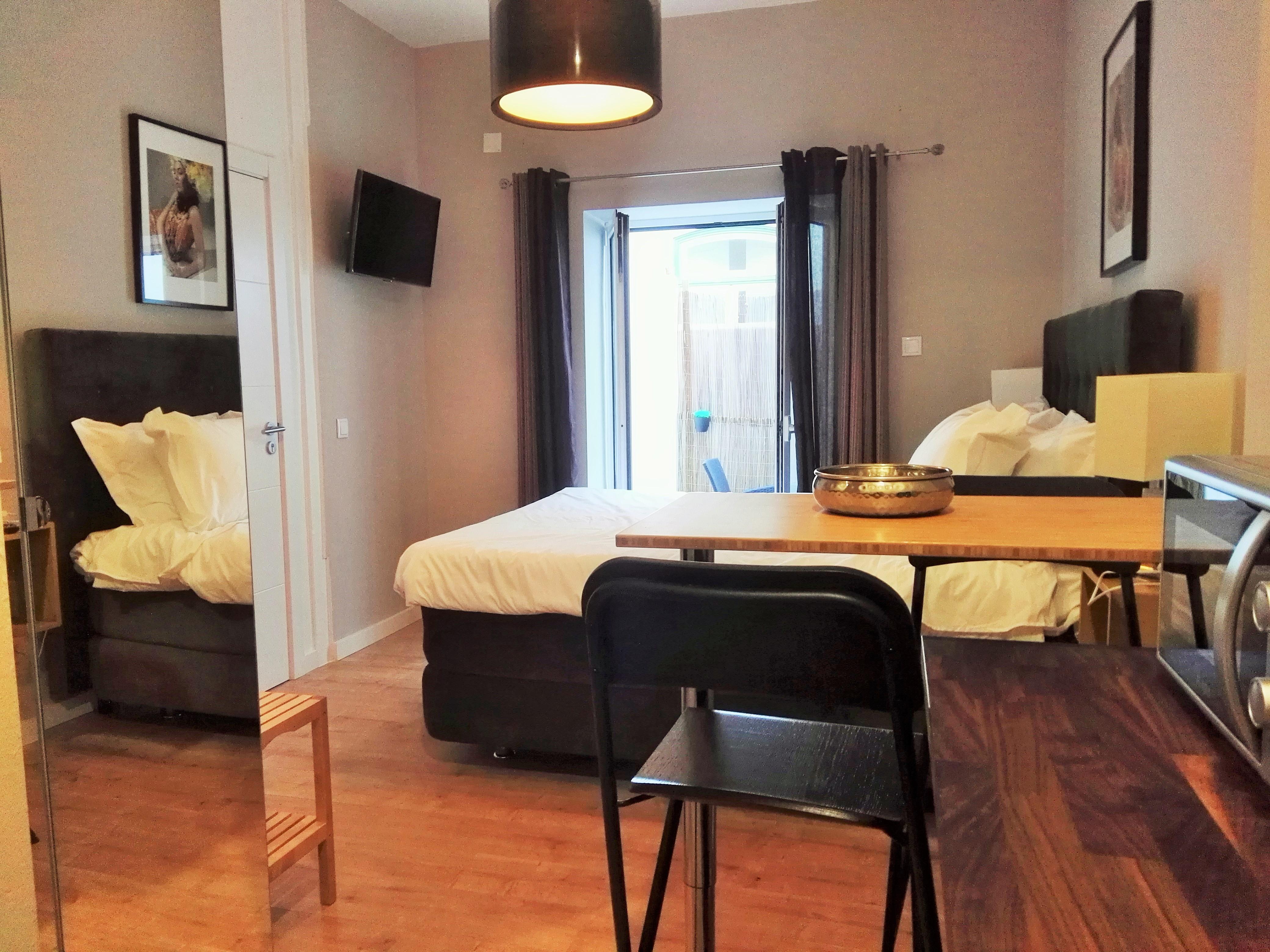 Temple Suites Guesthouse ปอร์ติเมา ภายนอก รูปภาพ